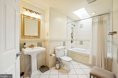 2416 Eccleston St, Silver Spring MD 20902-4830 exterior