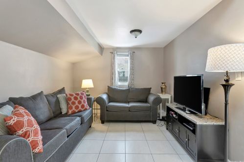 5 Caldwell St, Huntington Station NY 11746-1804 exterior