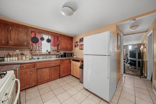 5759 63 Pl, Chicago IL 60638-5414 exterior