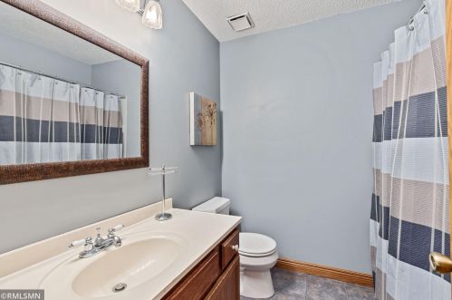 1058 Briar Crk Rd, Saint Paul MN 55123-1515 exterior