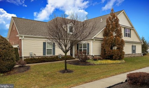 232 Sparrow Dr, Trenton, NJ 08690-2464