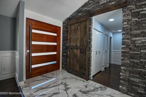 3 Arlene Dr, West Long Branch NJ 07764-1153 exterior