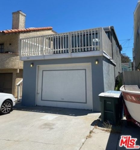 332 Cahuenga Dr, Oxnard CA 93035-4406 exterior