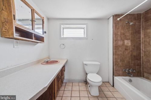 2348 Catharine St, Philadelphia PA 19146-2403 exterior