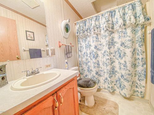 64630 Cassopolis Rd, Cassopolis MI 49031-8561 exterior