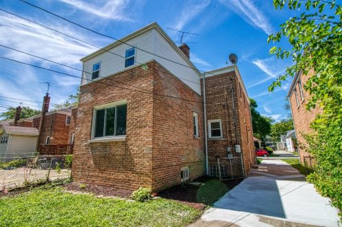 9847 Charles St, Chicago IL 60643-2105 exterior