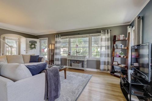 2800 86th St, Milwaukee WI  53222-4724 exterior