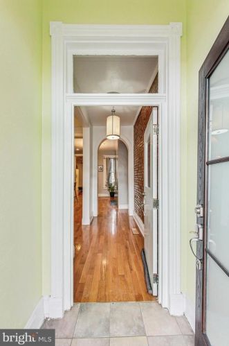 48 R St, Washington, DC 20024-3419