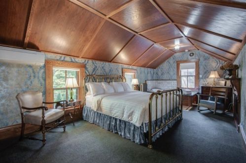 626 4th St, Stillwater MN 55082-4827 exterior