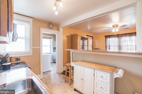 122 Pkwy Ave, Chester PA 19013-5009 exterior