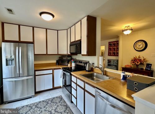 1801 Foxmeadow Cir, Limerick, PA 19468-1565