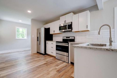 1526 Mayflower Ave, Atlanta GA 30311-2728 exterior