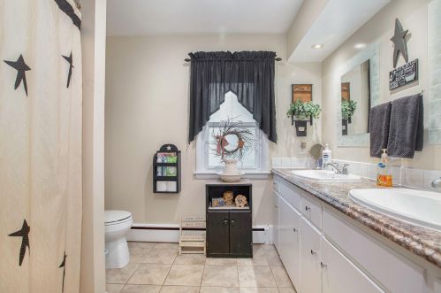 6734 Oakland Dr, Kalamazoo MI 49024-3343 exterior