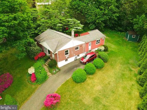 1096 Roberts Rd, Media, PA 19063-2117