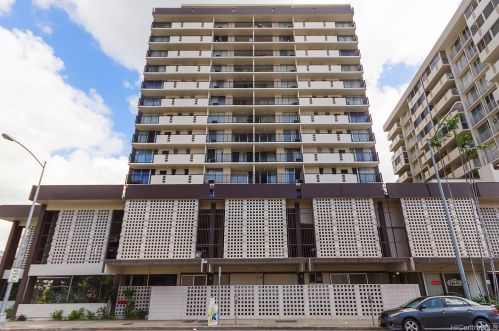 1610 Kanunu St, Honolulu HI 96814-2746 exterior