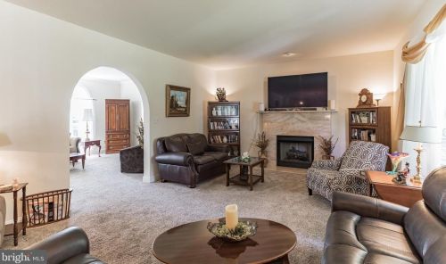 300 Ardmore Ave, Ardmore PA 19003-1012 exterior