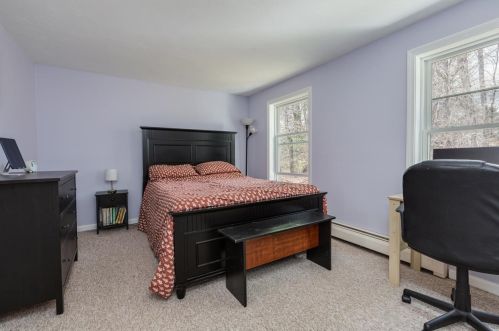 49 Bluffs Dr, Concord NH  03303-1579 exterior