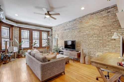 7030 Paulina St, Chicago, IL 60626-2715