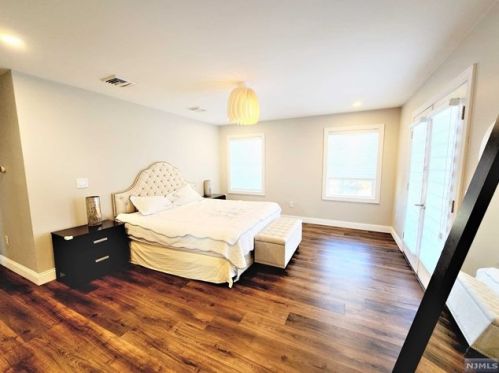 541 John St, Teaneck NJ  07666-5340 exterior