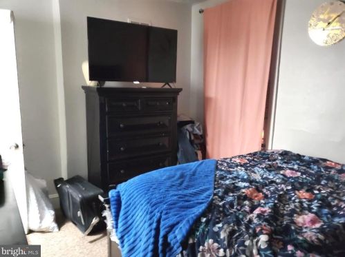 27 8th St, Chester PA 19013-6018 exterior