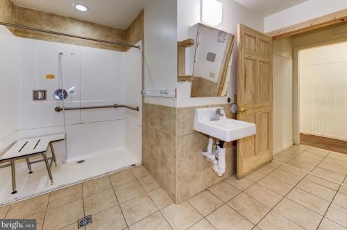 789 Rte 45, Pilesgrove NJ 08098-2528 exterior