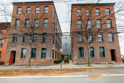 409 Pine St, Providence RI  02903-4519 exterior