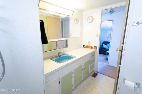 5401 Flying M St, Tucson AZ 85713-6421 exterior