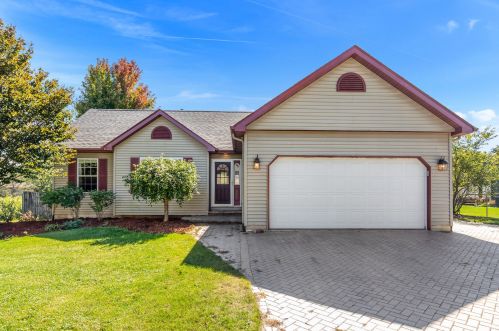 917 Oak Lawn Ave, Rollo, IL 60518-8077