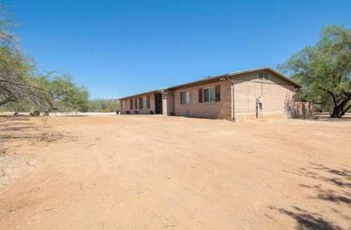 10900 Oakwood Dr, Tucson, AZ 85749-9463
