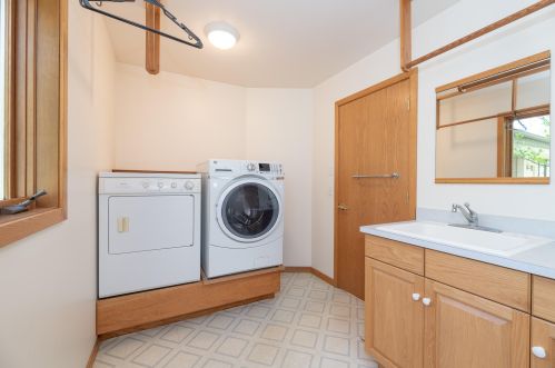 6450 2 St, Kalamazoo MI 49007-4909 exterior