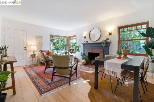 1221 Blake St, Berkeley CA 94702-2014 exterior