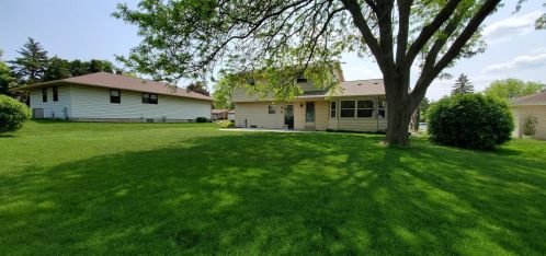 8522 Whitaker Ave, Milwaukee WI 53228-2866 exterior