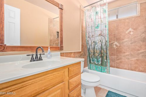 2428 Acoma Dr, Phoenix AZ 85032-4855 exterior