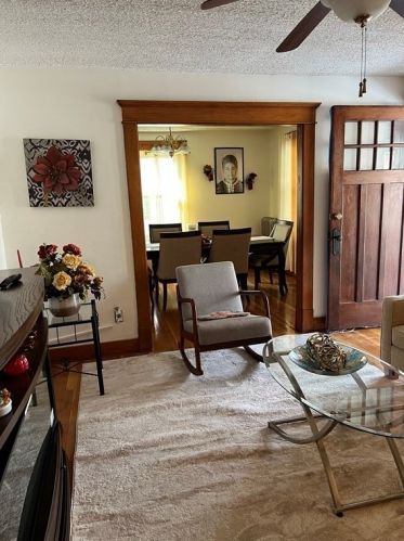 111 Wilber St, Springfield MA 01104-2527 exterior