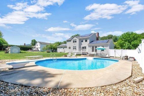 116 Apple Ridge Rd, West Springfield, MA 01089-4579