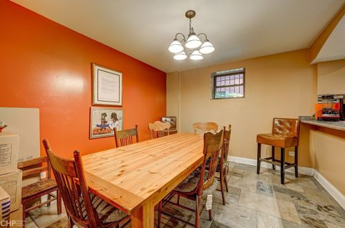 4942 Ellis Ave, Chicago IL 60615-5076 exterior