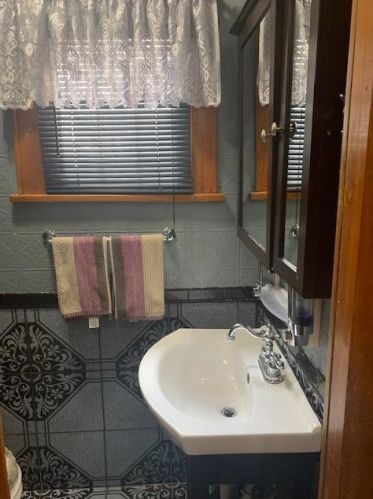 6502 Medford Ave, Milwaukee WI 53218-4837 exterior