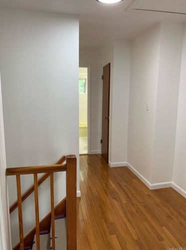 550 Bolton Ave, Bronx NY 10473-2903 exterior