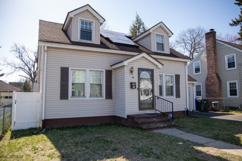 54 Upland St, Springfield, MA 01104-2049