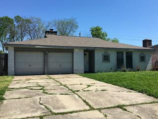 6203 Westbranch Dr, Houston TX  77072-1035 exterior