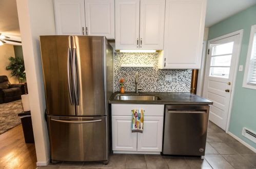 6413 Kingsway Dr, Saint Louis MO 63123-1529 exterior