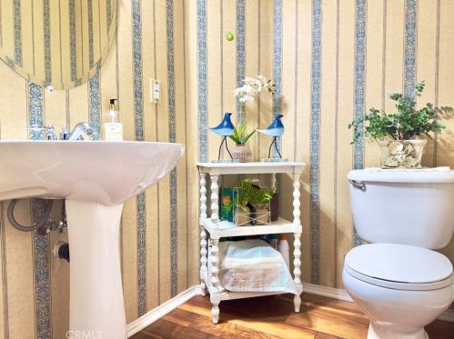 3851 Bluff St, Perris CA 92571-7595 exterior