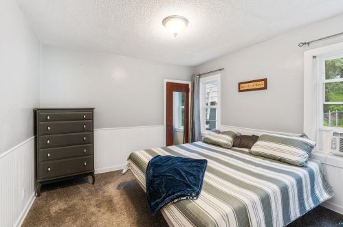 1525 Anderson Rd, Duluth MN 55811-5423 exterior