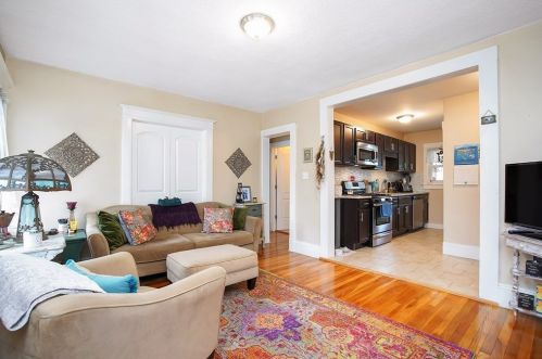 65 Van Horn St, West Springfield, MA 01089-3048