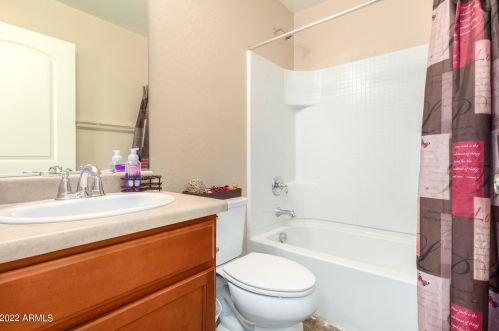 2032 77th Ln, Phoenix AZ 85033-4925 exterior