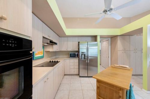 1815 Princess Ct, Naples FL 34110-1001 exterior