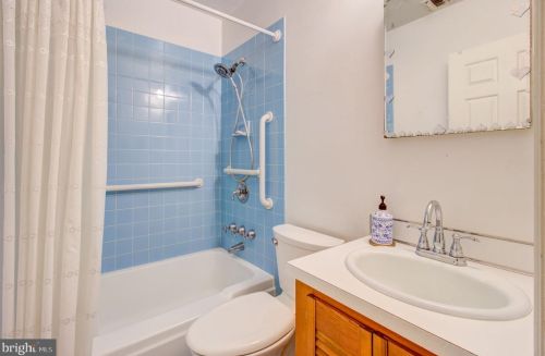 10 Clearview Ave, Trenton NJ 08619-1217 exterior