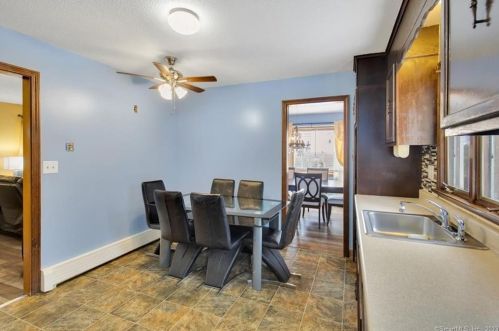 156 Avery St, Manchester CT 06042-1756 exterior