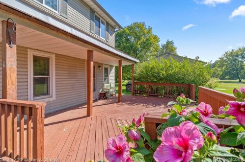 1787 Sashabaw Rd, Brandon MI  48462-9163 exterior