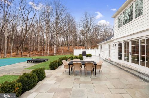 8701 Belmart Rd, Rockville MD  20854-1610 exterior